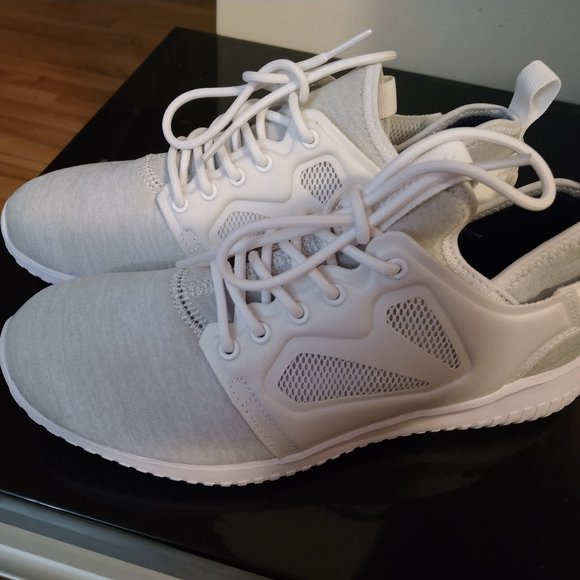 Reebok OrthoLite Sneakers New Size 6 Women - Picture 1 of 2